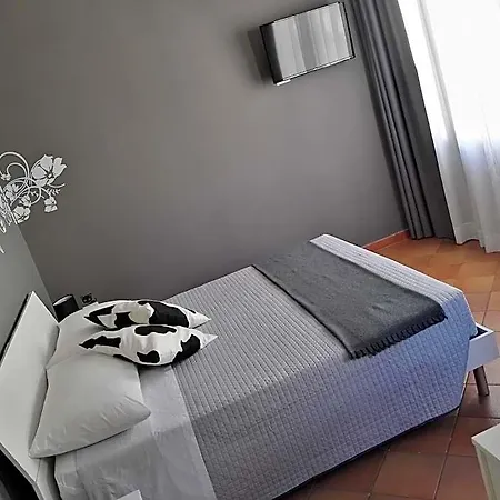 Black-and-white B&B 갈리폴리
