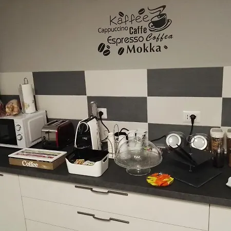 Bed & Breakfast Black-and-white