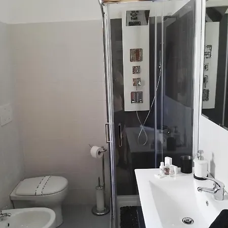 Alojamento de Acomodação e Pequeno-almoço Black-and-white