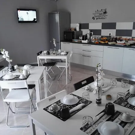 Black-and-white 4* Gallipoli