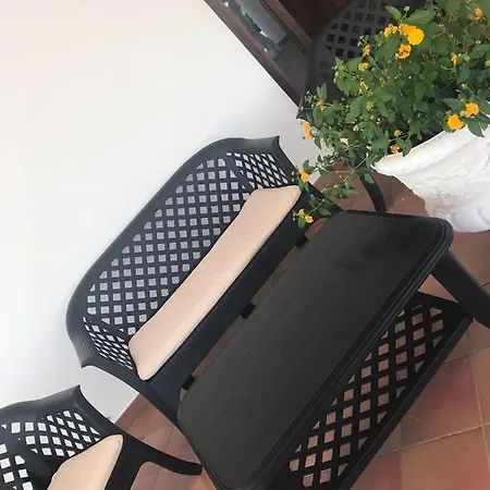 Black-and-white Alojamento de Acomodação e Pequeno-almoço Gallipoli