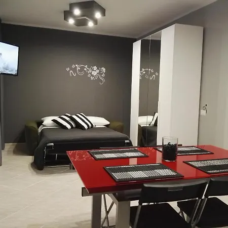 Black-and-white Bed and breakfast 4*