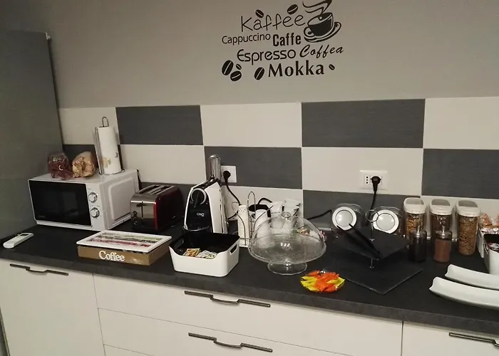 Bed & Breakfast Black-and-white