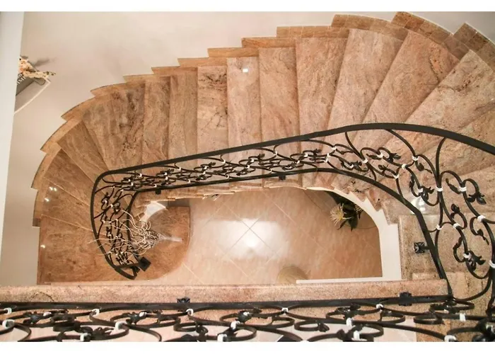 Black-and-white Gallipoli