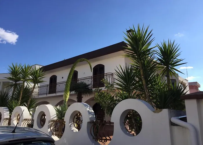 Black-and-white Gallipoli